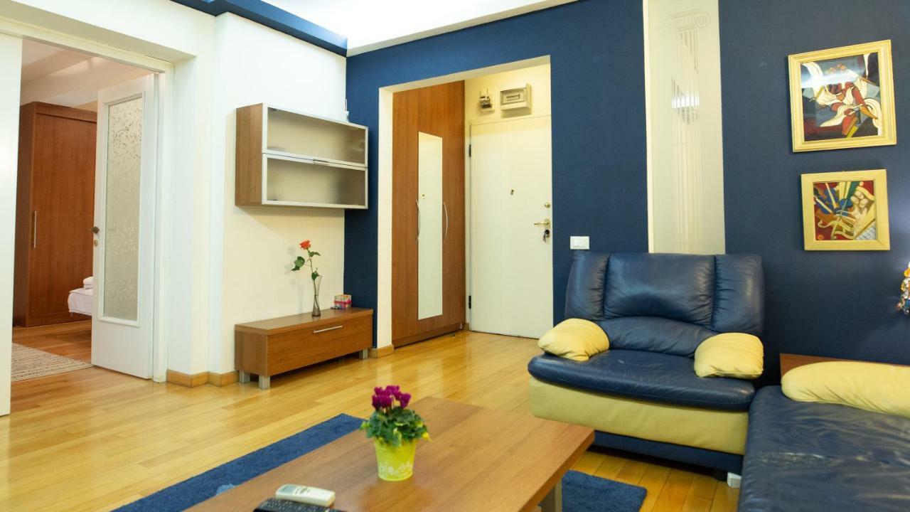 Nicole'S Apartment Bukares Bagian luar foto